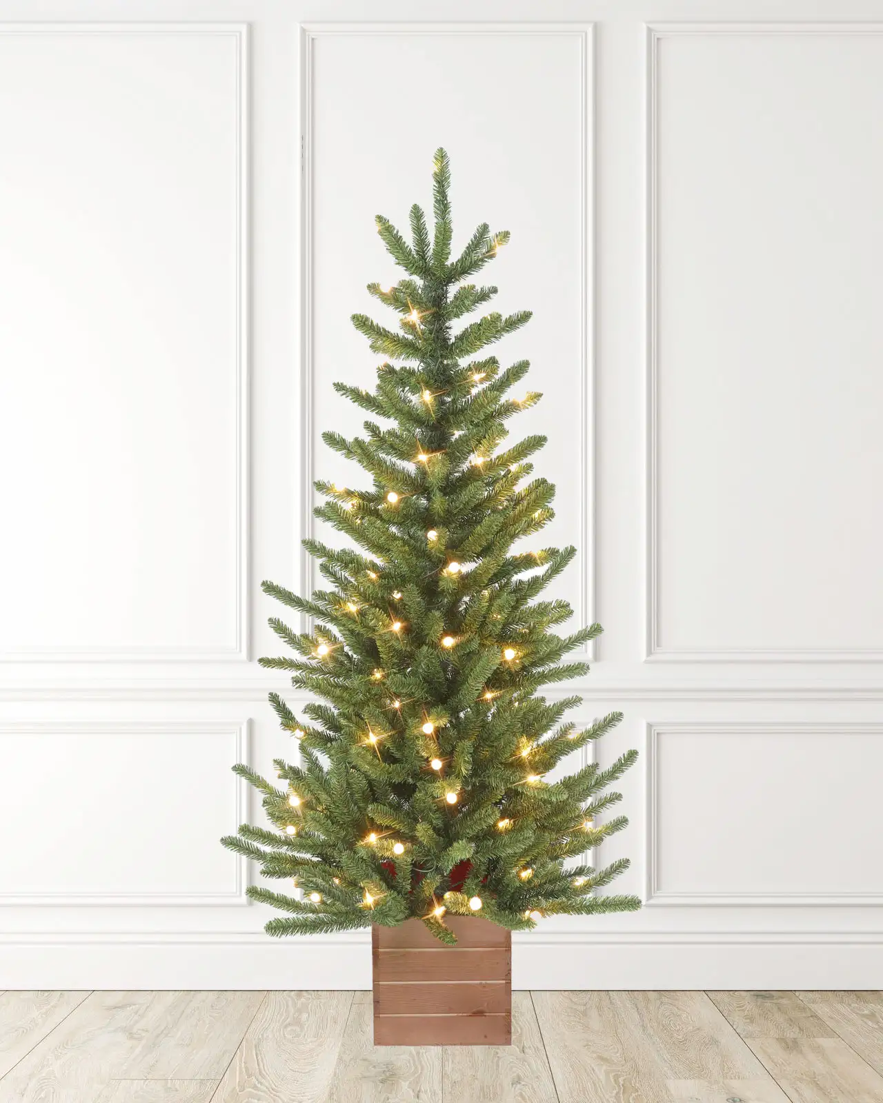Pre-Lit Green Spruce Tree w/ Pot