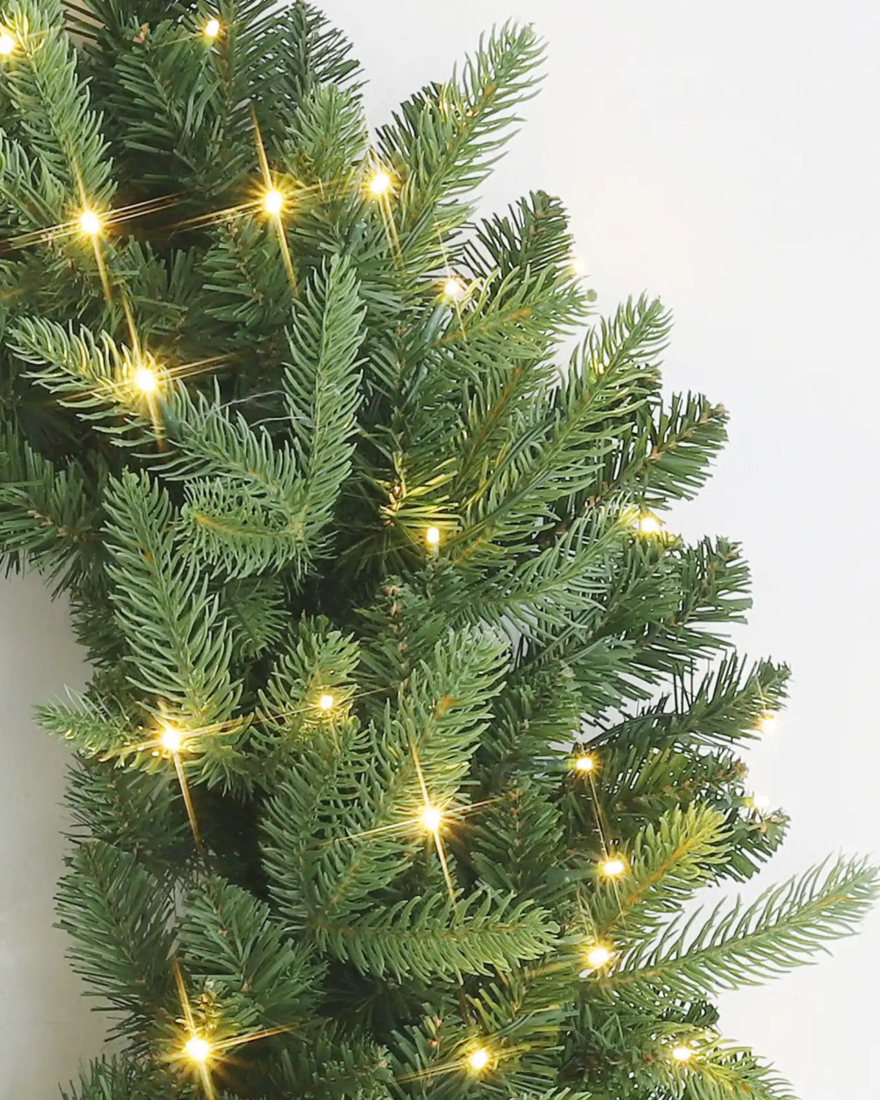 Pre-Lit Green Wreath