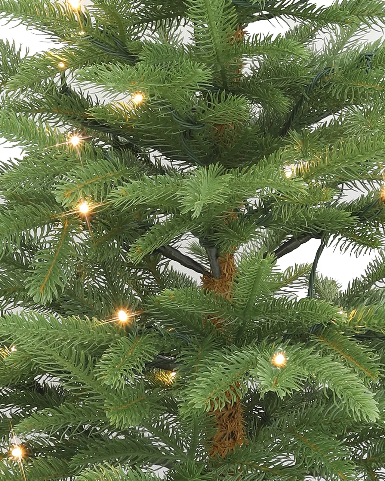 Pre-Lit Green Spruce Tree w/Pot