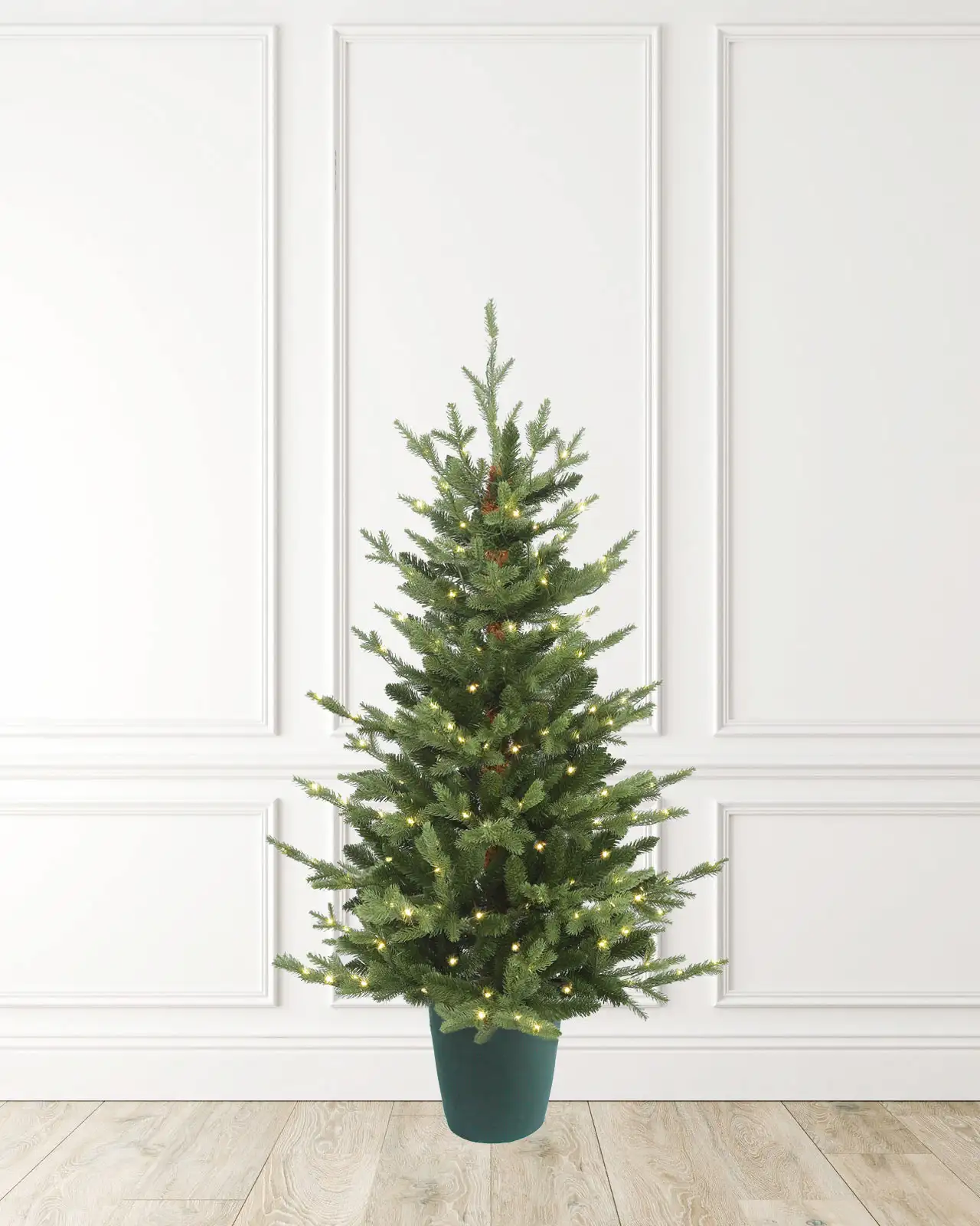 Pre-Lit Green Fir Tree w/Pot